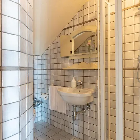 Sunshine Villa *